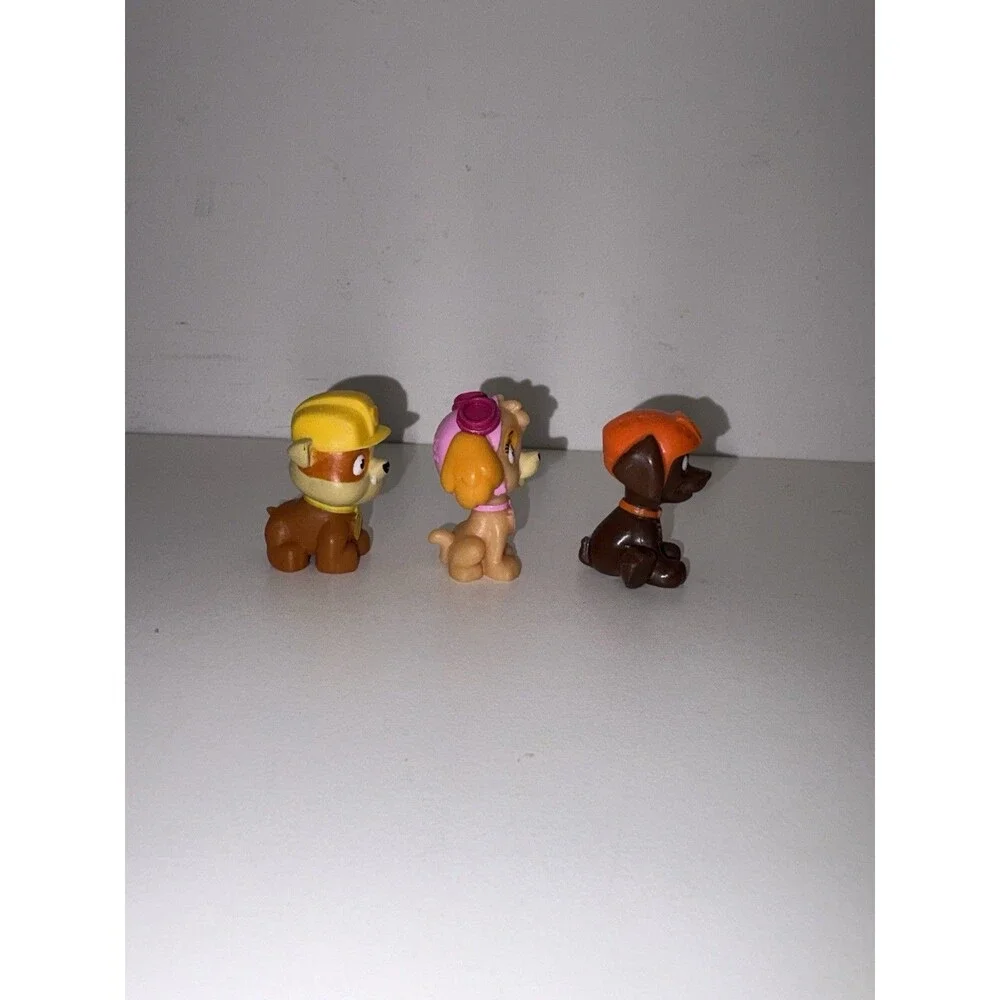 3 mini paw patrol figures Skye, Zuma, Rubble